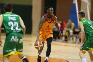 Imagen del Carbajosa Basket Grupo Alega Cantabria / FOTO SALAMANCA24HORAS.COM