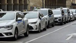 Manifestación taxistas frente a la Subdelegación del Gobierno de Salamanca