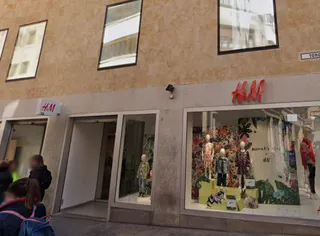 H&M cerrará la tienda de la calle Toro