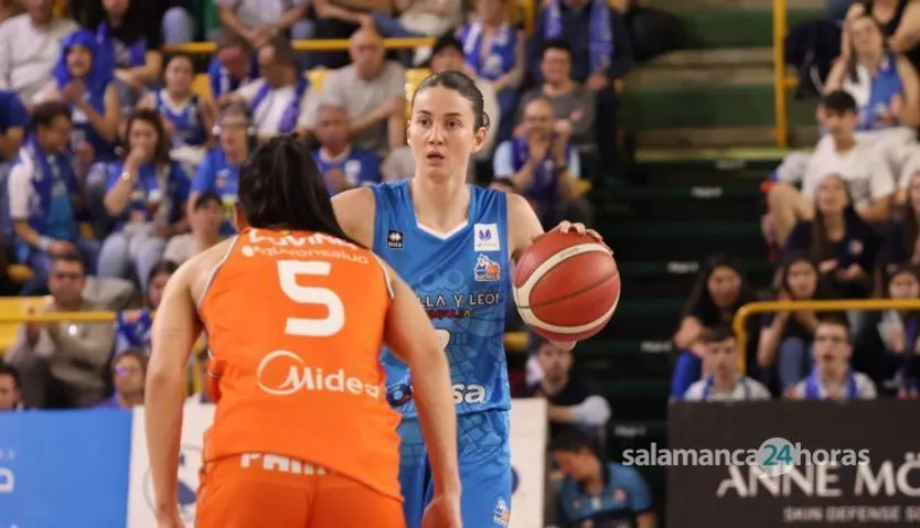 Olcay Cakir, ante Valencia Basket | FOTO ANDREA MATEOS