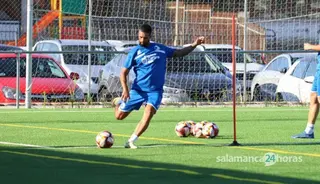 Dani García, en un entrenamiento con Unionistas | FOTO SALAMANCA24HORAS.COM