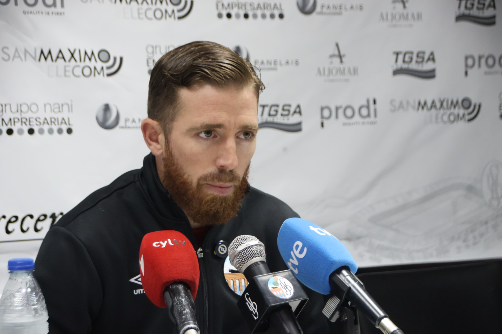 Rueda De Prensa Del Salamanca Cf Uds De Muniain Previa Al Partido De Copa E I&ntilde;igo Eguaras (11)