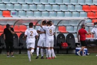 Los jugadores del Ribert celebran un gol ante el Uxama.