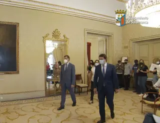 Carbayo y Mañueco en la presentación de la iniciativa