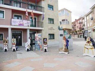 Las mujeres pintan mucho (3)