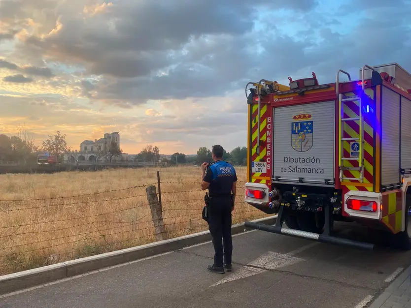 Incendio reactivado en la calle Ciudad de Ávila, Santa Marta