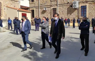 Carbayo sobre la suspensión de la vacunación con AstraZeneca: “No tengo nada que decir sobre las medidas sanitarias que tome la Junta”