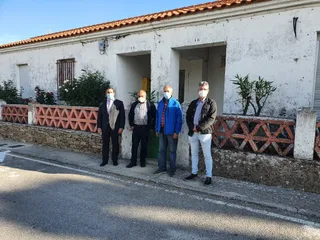 Eloy Ruiz durante su visita a Cerezal de Peñahorcada. Foto: Twitter @eloy1271
