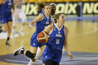 Katie Lou, en el primer partido ante Izmit.