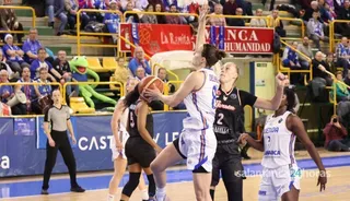 Magarity trata de taponar a Delaere | FOTO SALAMANCA24HORAS.COM