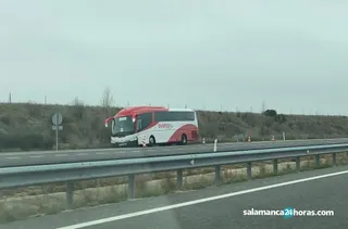 Autocar Avanza en A 50 (3)