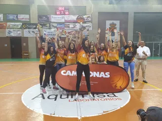 El equipo femenino de Carbajosa, campeón del Trofeo Diputación.