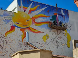 Mural del artista invitado a la Galería Urbana del Barrio del Oeste, Murfin | Anass Álvarez