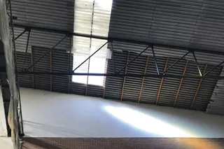 Obras en el pabellón de Peñaranda de Bracamonte