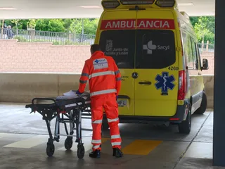 Ambulancias en el hospital de Salamanca. Archivo. S24H.