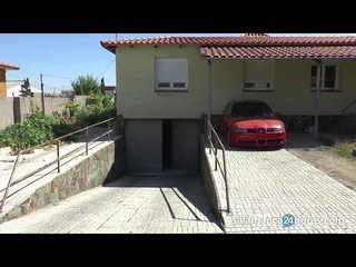 Situación insostenible en el chalet okupado de Villamayor
