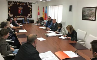 Villares adjudica el auditorio municipal y renuncia a la licitación de la guardería