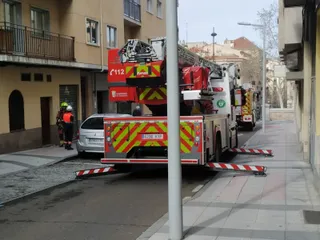 GALERÍA | Los Bomberos se movilizan hasta la calle Pedro Cojos por una comprobación de humo