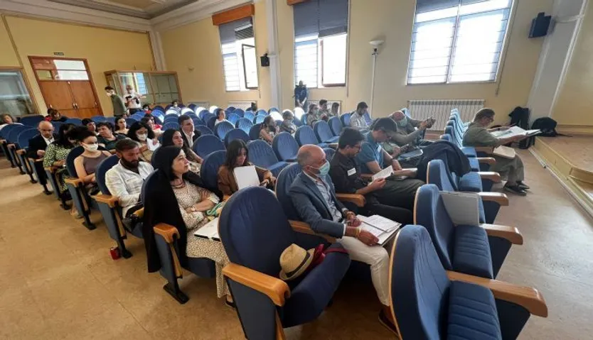 La Universidad crea una guía para atender a la población desplazada por la guerra de Ucrania