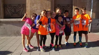 Carrera participativa y fotos de grupo de la III Carrera Asprodes