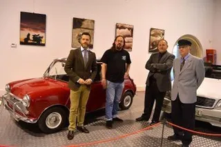 El Museo de Automoción expone fotos de 'Fetiches de dos y cuatro ruedas'