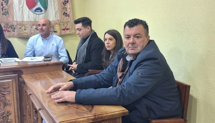 Pleno cambio alcaldía la Fuente de San Esteban