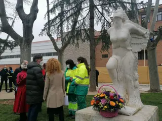 GALERÍA | Homenaje de Salamanca a las trabajadoras de primera línea por el 8M
