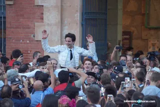 Juan del Álamo puerta grande
