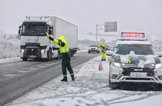 Nieve en la A-66, entre Guijuelo y Bejar | José Vicente | ICAL