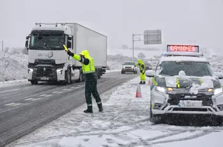 Nieve en la A-66, entre Guijuelo y Bejar | José Vicente | ICAL