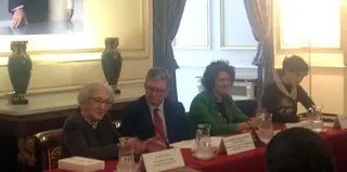 Si uno piensa un segundo por qué está aquí, en la tierra, ya debería sorprenderse