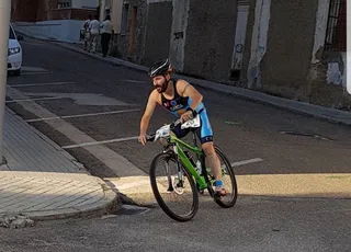 Antonio Cerezo y María Nieves Hernández ganan el segundo Duatlón de Vitigudino