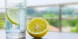 Agua con limon