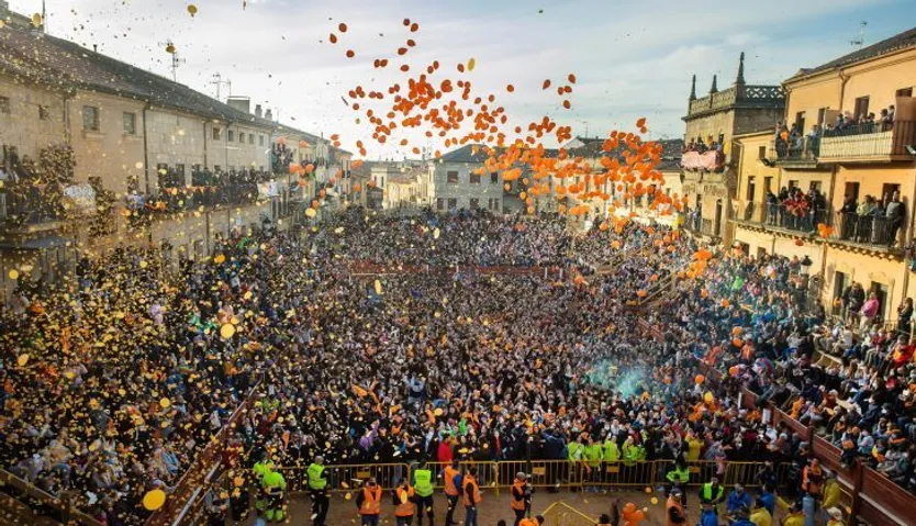 Miles de personas celebran el comienzo del Carnaval del Toro 2022 con el tradicional