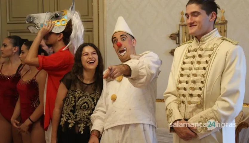 Presentación del circo Origins