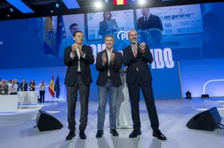 l primer ministro de Portugal, Luís Montenegro, el presidente del PP, Alberto Núñez Feijóo, y el presidente del Partido Popular Europeo, Manfred Weber, durante la segunda jornada del XXI Congreso Nacional del Partido Popular, a 5 de julio de 2025 | Alberto Ortega | Europa Press