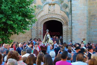 Procesión con la Virgen del Carmen en Ledesma