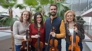 El cuarteto de violines Strings With Wings ofrece mañana un concierto en el Teatro Principal