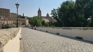 Puente romano con la restaurada lechada blanca