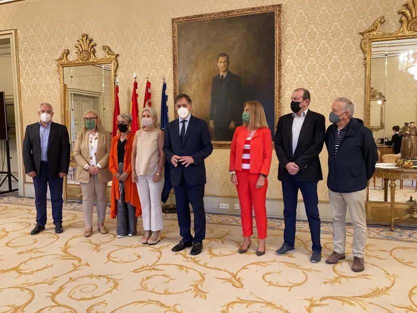 Despedida de la junta de la AECC
