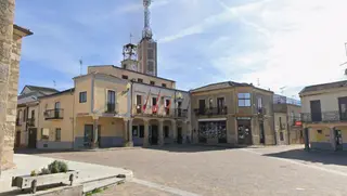 Imagen De La Plaza Mayor De La Fuente De San Esteban Donde Se Encuentra La Carnicería Que Ha Sido Asaltada. Imagen Google Maps