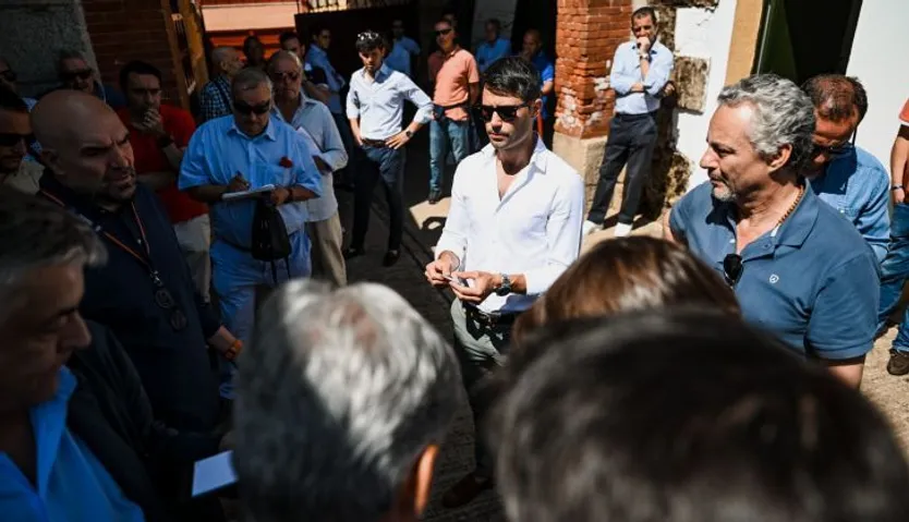 Sorteo de los toros para el mano a mano entre Morante de la Puebla y Marco Pérez en Salamanca. Fotos BMF Toros (1)