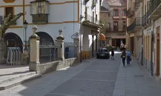 Quejas de los comerciantes mirobrigenses por la normativa veraniega de circulación de vehículos en el casco histórico