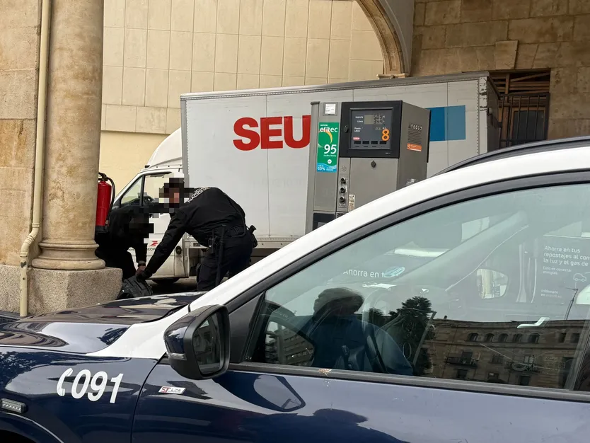 Intervención policial gasolinera puerta de Zamora