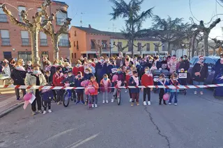 Una marcha solidaria contra el cáncer ha sido una de las actividades organizadas por el Ayuntamiento de Cantalapiedra