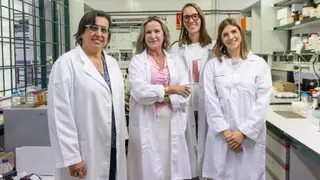  Eva Martín del Valle junto a su equipo. Universidad de Salamanca 