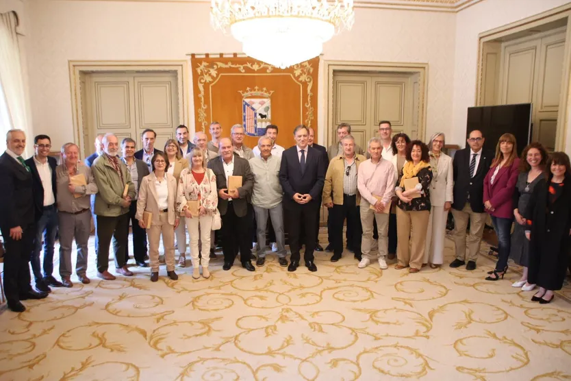 Homenaje durante la festividad de Santa Rita a trabajadores funcionarios con motivo de su jubilación