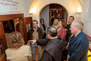 Jose María Aznar visita Alba de Tormes acomapañdo de Fernández Mañuecos, María Concepción Miguélez y Miguel Ángel González