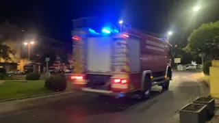 Un nuevo incendio de una vivienda abandonada entre Santa Marta y Pelabravo moviliza a los bomberos de madrugada