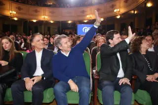 De izquierda a derecho, Carlos García Carbayo, Alberto Nuñez Feijoo y Alfonso Mañueco
